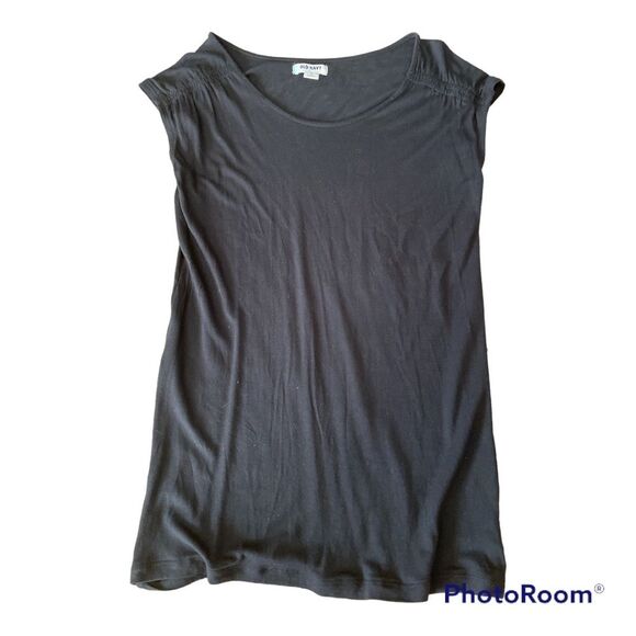 ⚡️Cute Black Top⚡️ - Picture 1 of 4